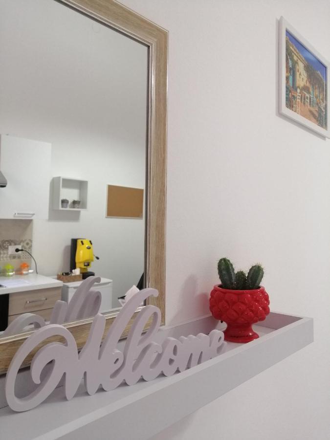 Cocciu D'Amuri アヴォラ エクステリア 写真